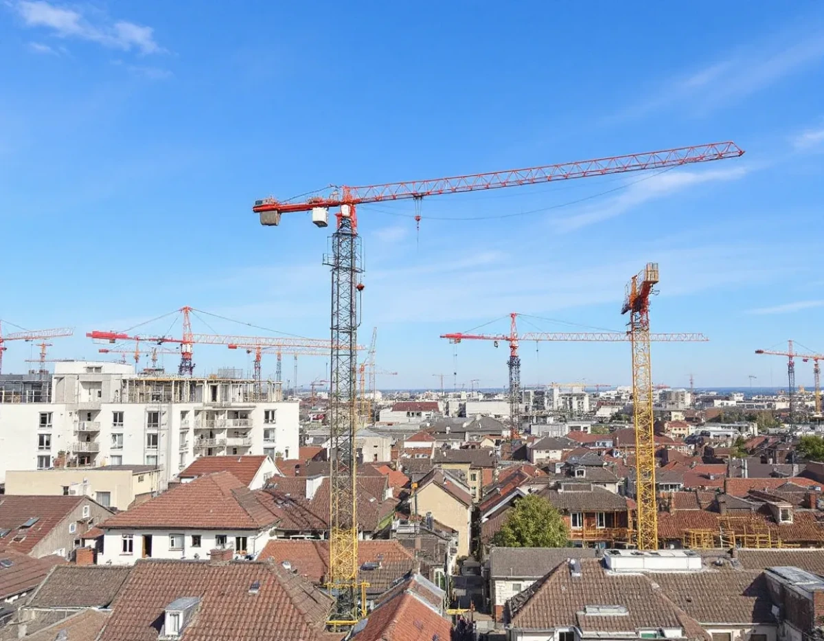 Les Vices Cachés en Droit de la Construction : Comprendre et Agir Face aux Défauts Dissimulés